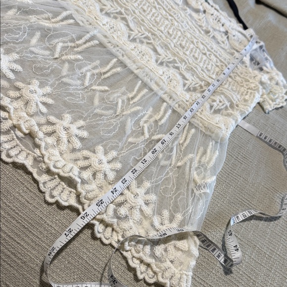 Sundance Cream Floral Lace Blouse - Picture 9 of 9